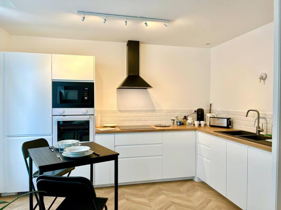 Chez Louis - Le Remois Du Centre Apartment Reims Exterior photo